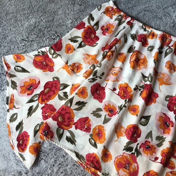 NOT FOR SALE RIGHT NOW! Floral Off The Shoulder Bell Sleeve Forever 21 - Picture 2 of 8